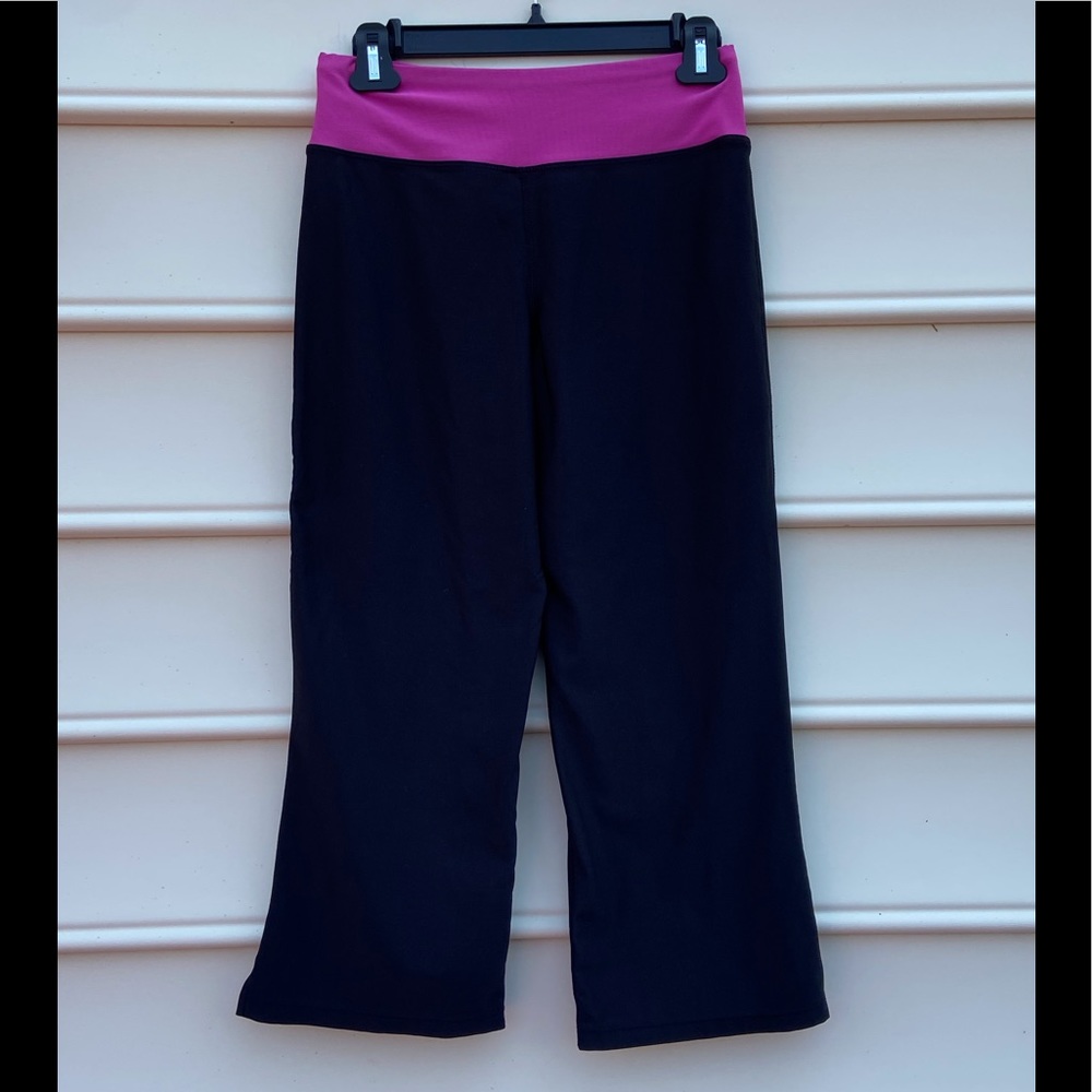 Nike yoga pants size XS ( 0-2). - Picture 5 of 16
